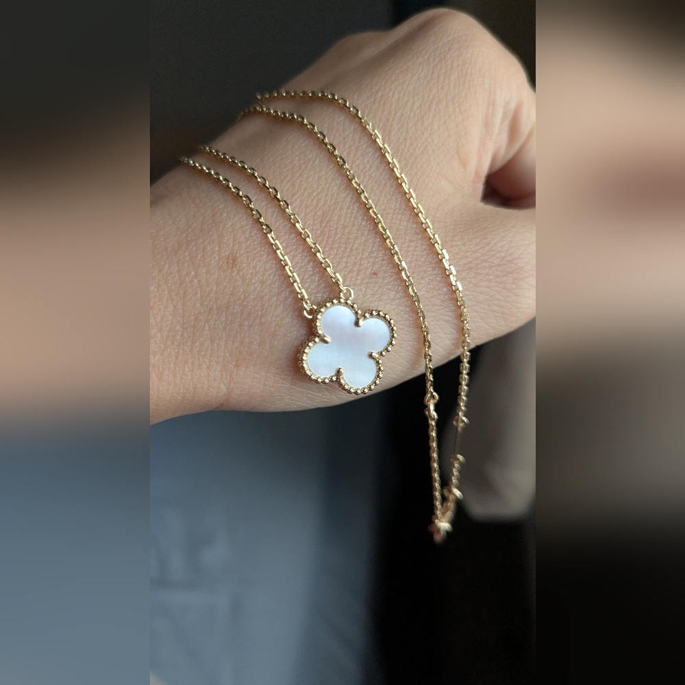 Clover Mother Of pearl Necklace V-gold - Picture 3 of 8